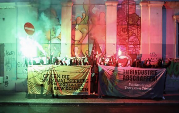 Solidarität mit Tear Down Tönnies Solidarität mit Tear Down Tönnies