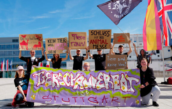 AnimalMesse_Stuttgart Auftakt Protestwelle gegen die Animal Messe Stuttgart