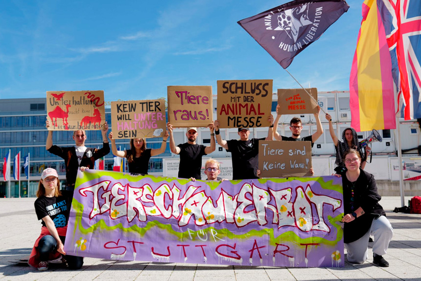 AnimalMesse_Stuttgart Auftakt Protestwelle gegen die Animal Messe Stuttgart